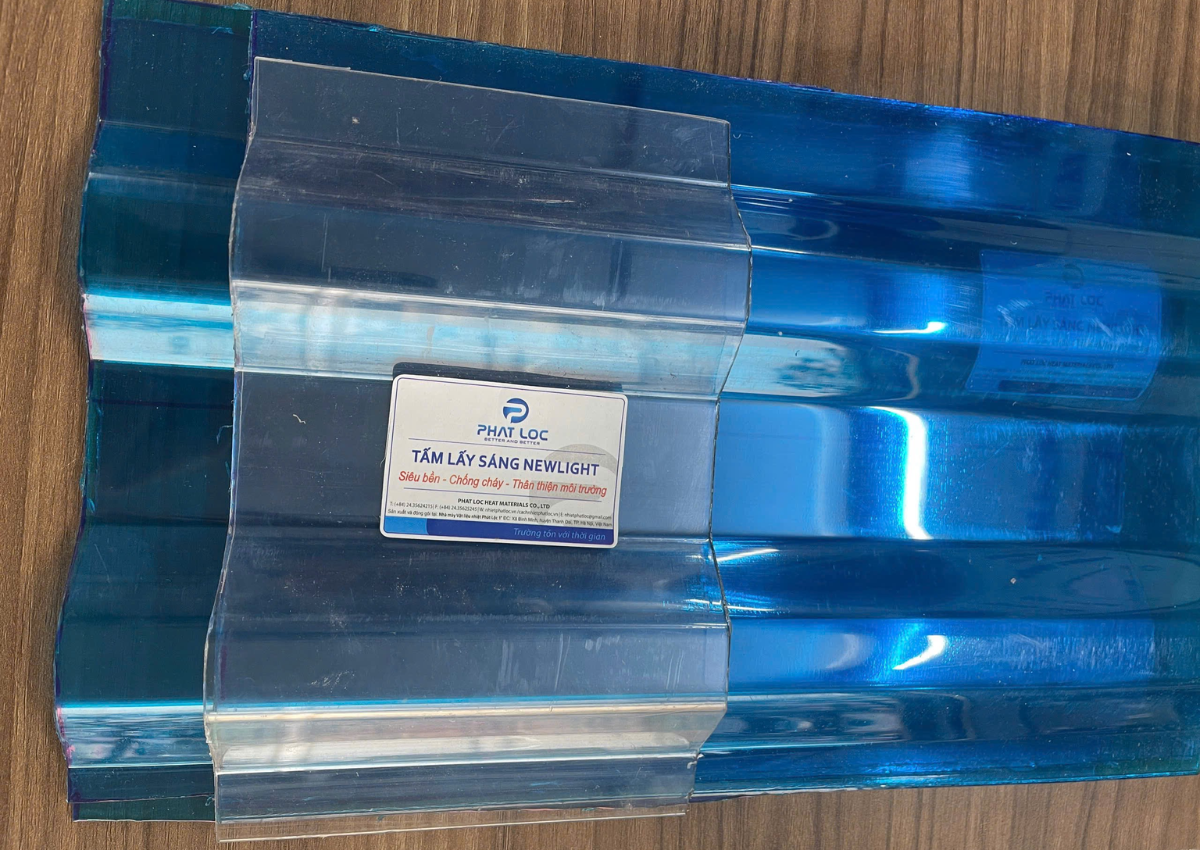 Tấm Polycarbonate dạng sóng
