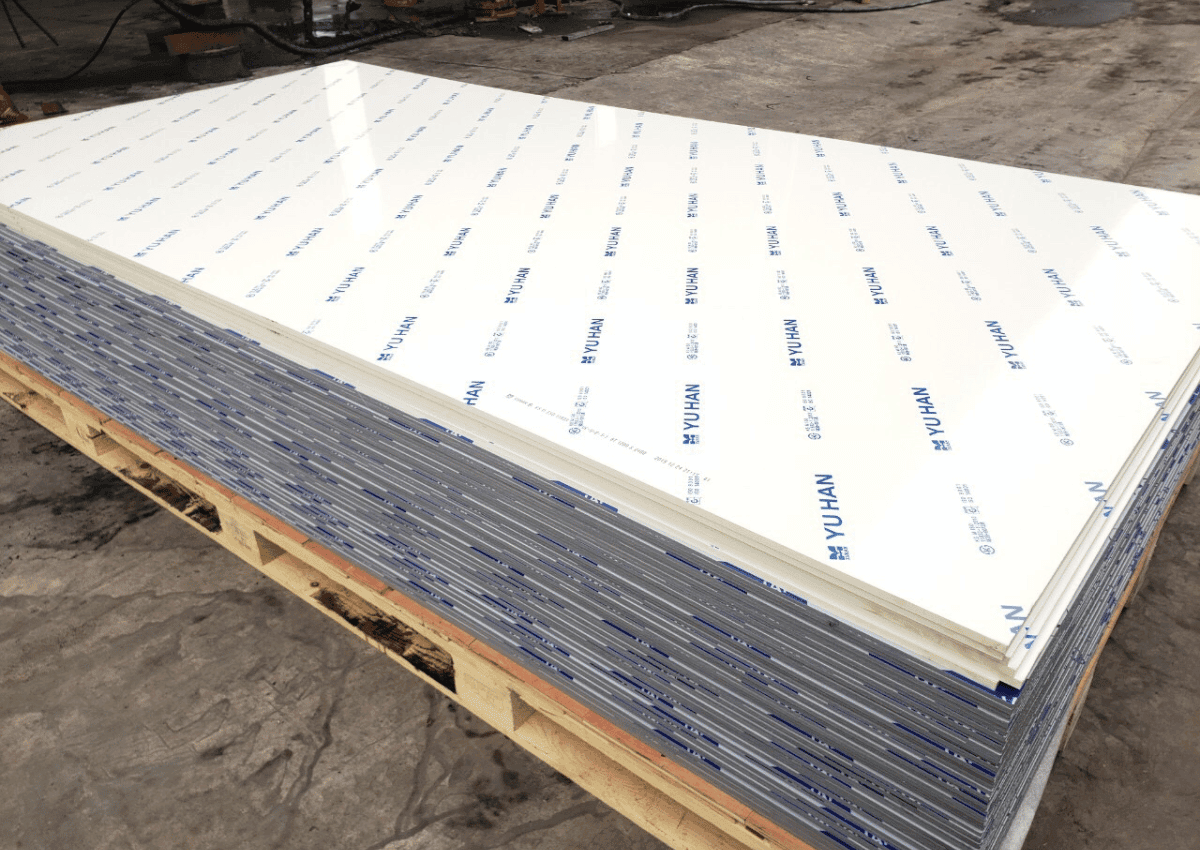 Tấm nhựa PVC màu mỡ gà