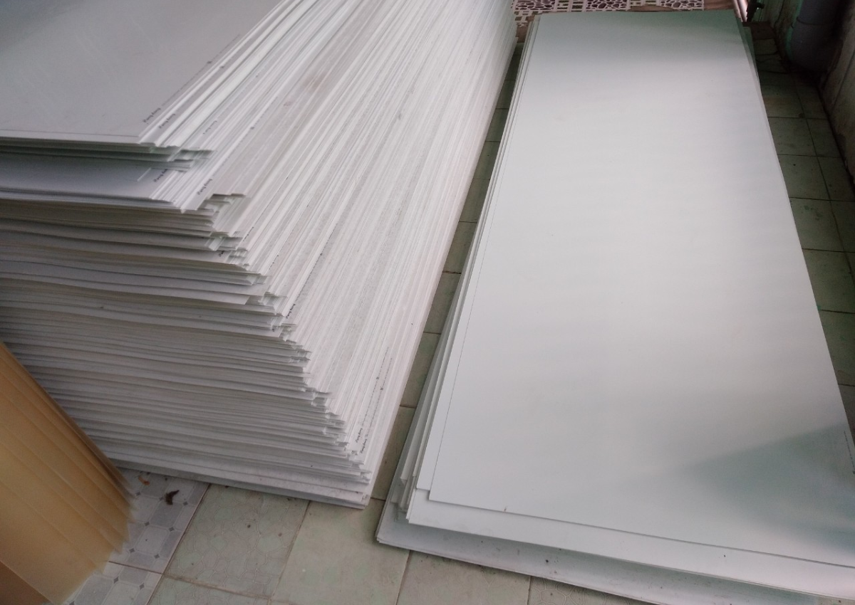 Tấm nhựa PP màu trắng Phát Lộc 5 Tấm nhựa PP màu trắng tại kho