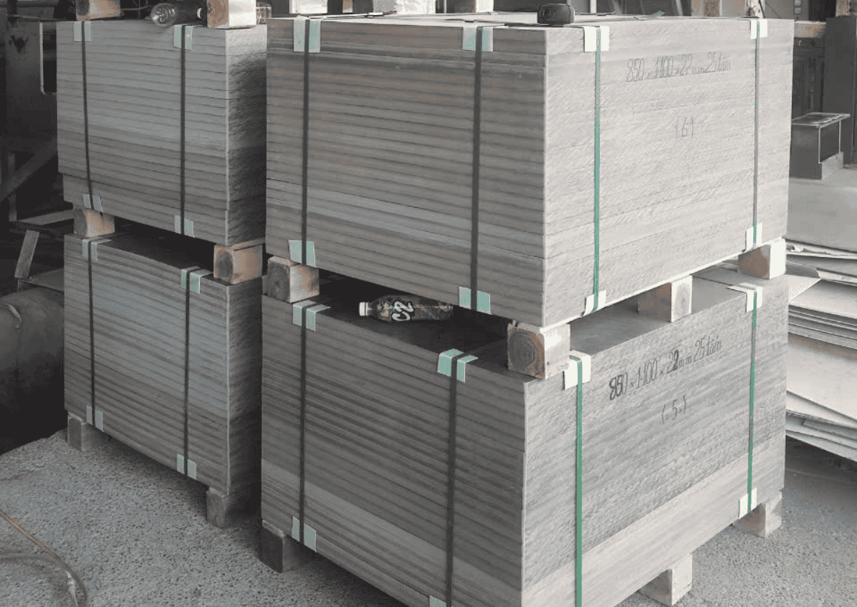 Ống nhựa PVC dẫn khí trong nhà máy hóa chất 2 Tấm nhựa PVC là lựa chọn lý tưởng cho ống dẫn khí