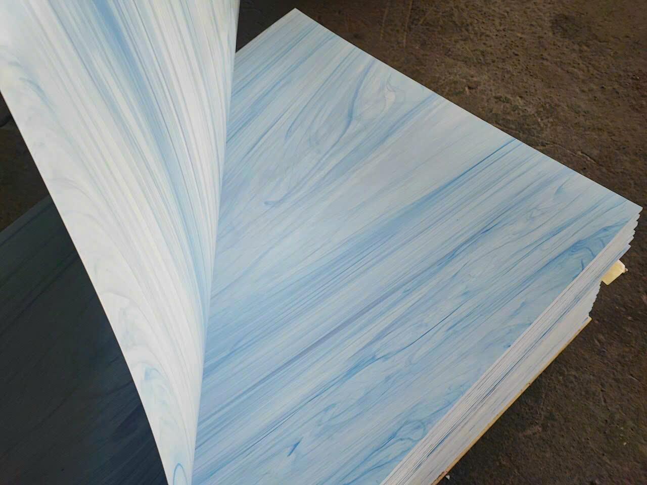Tấm nhựa PVC 1mm làm rập may